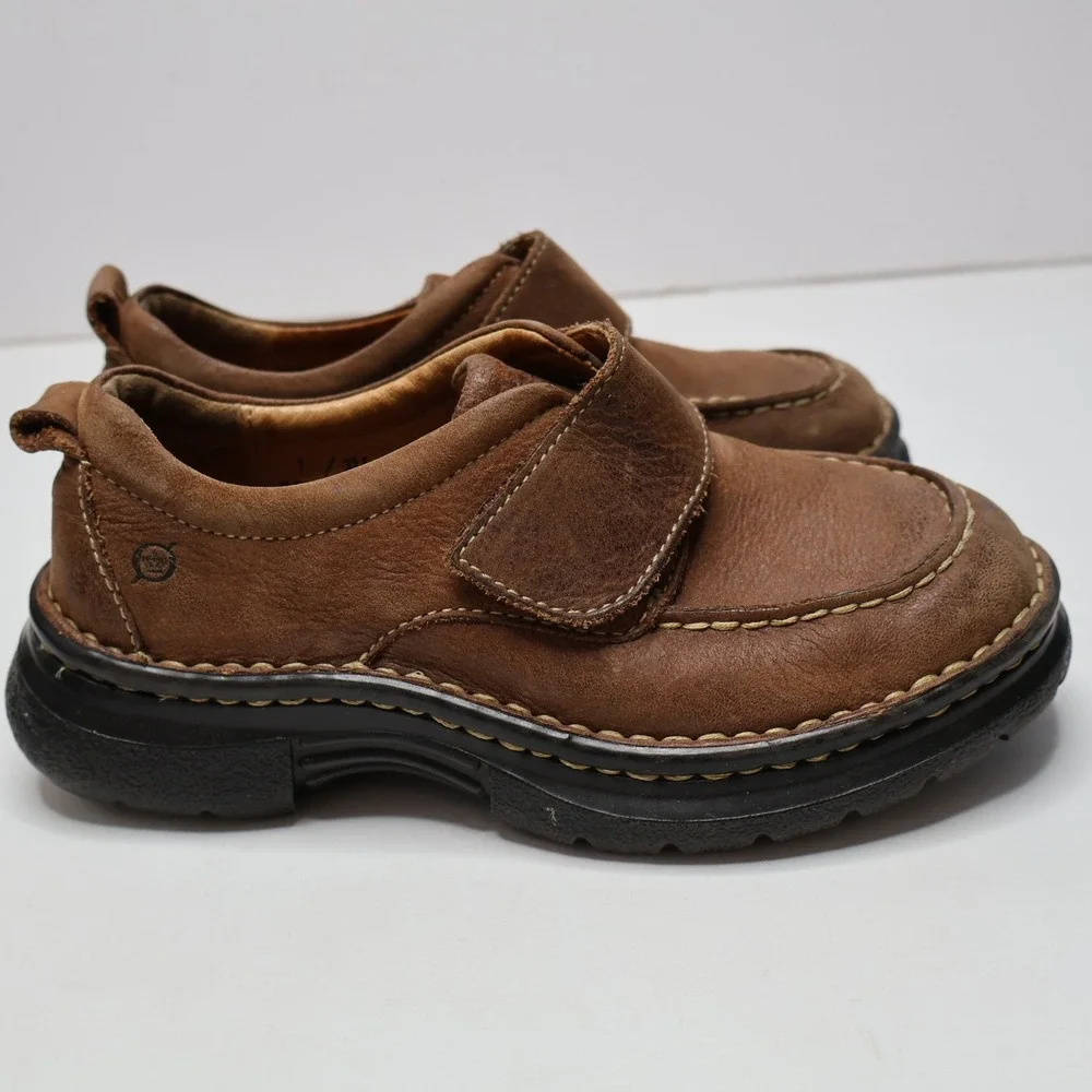 Born Kids Brown‎ Leather Shoes Hook & Loop Loafers Size 1 / 32.5 Comfort Outdoor